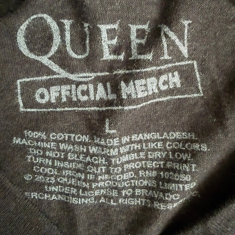 Queen Official Merch Black Graphic Band T-Shirt Rock Crest Logo Mens Large 2023 - Picture 3 of 7